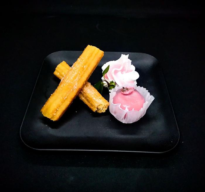 4月のチャーム 揚げないチュロス