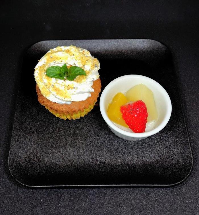 3月のチャーム ミモザのカップケーキ