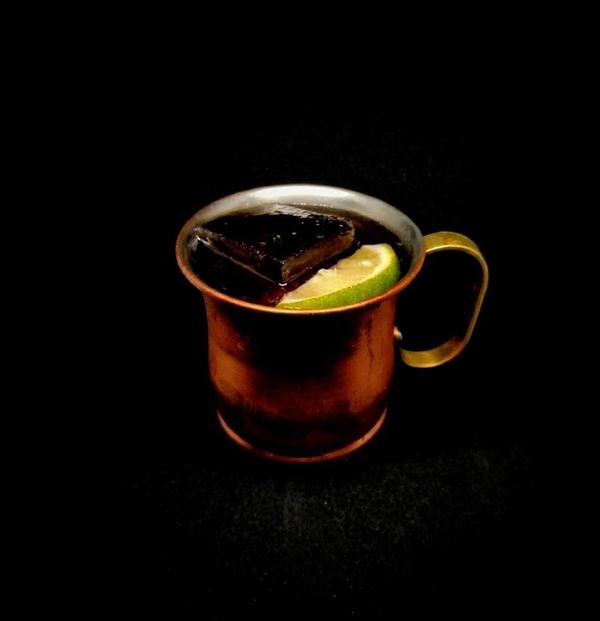 元祖ドライモスコーミュール - Authentic Bar STARS 2003の看板カクテル。2003年から発信し続ける自家製フレーバードジンジャーウォッカ使用